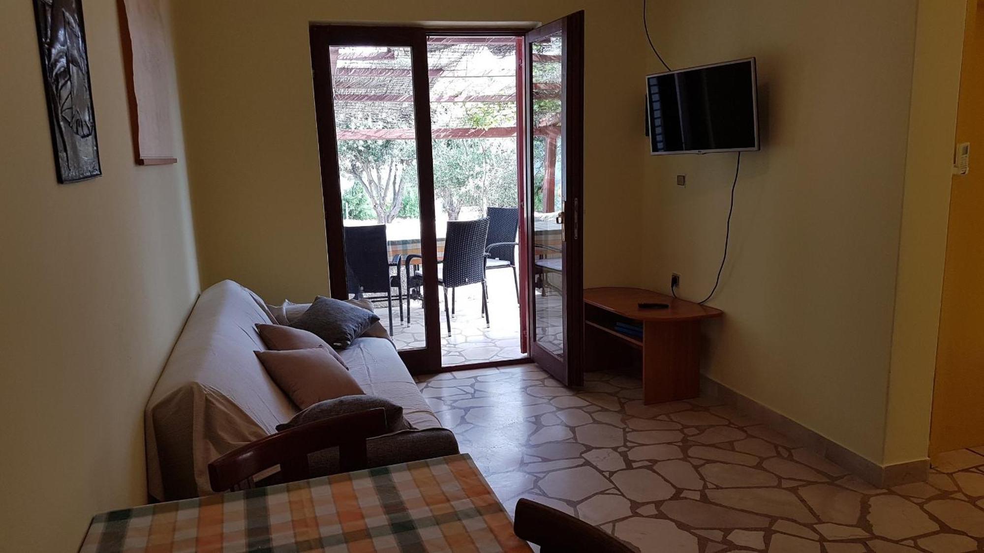 Apartments Zmaj Zavala Bilik gambar
